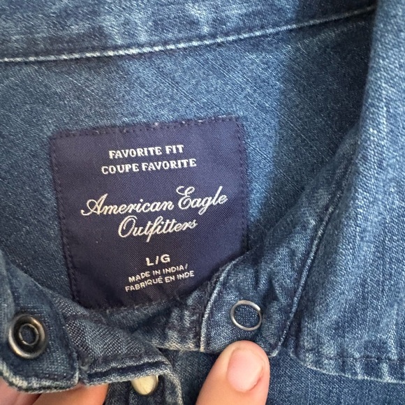 American Eagle Outfitters Blue Button Down Shirt. Women’s size large. - Picture 2 of 10